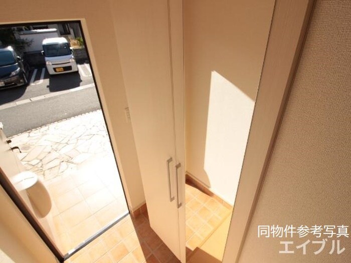 物件内観写真16　(靴箱)