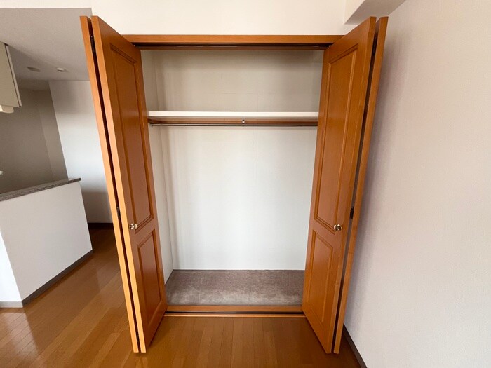 物件内観写真12　(収納)
