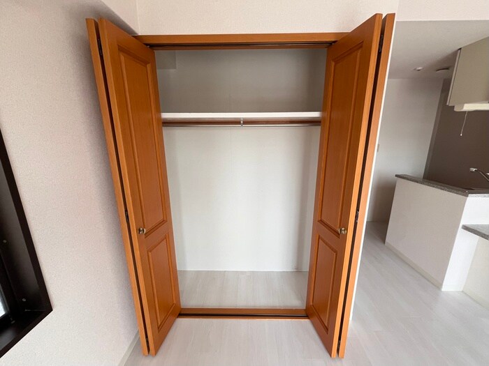 物件内観写真12　(収納)