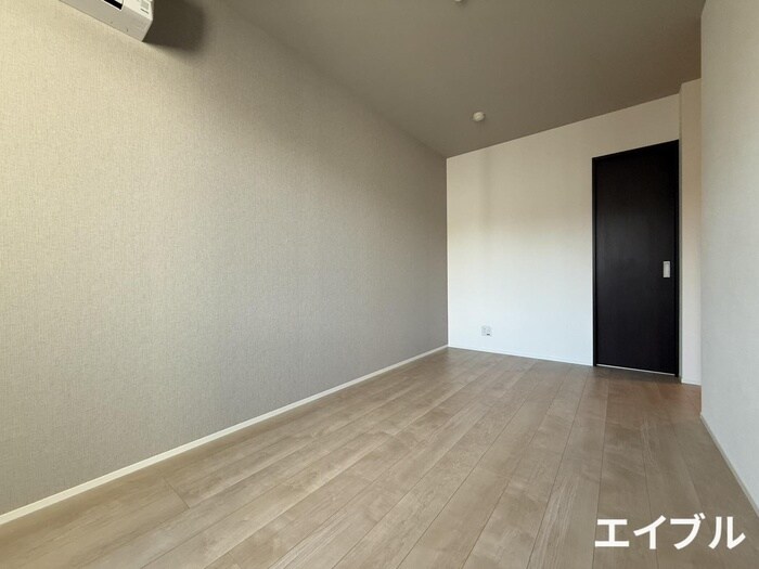 物件内観写真4　(居室)