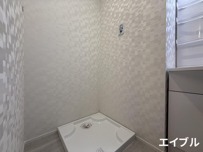 物件内観写真11　(洗濯機置場)