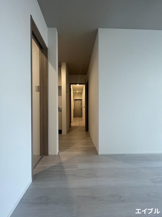 物件内観写真14　(廊下)