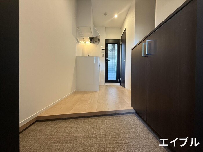 物件内観写真15　(玄関)