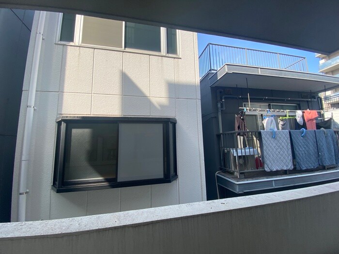 物件内観写真12　(室内からの展望)