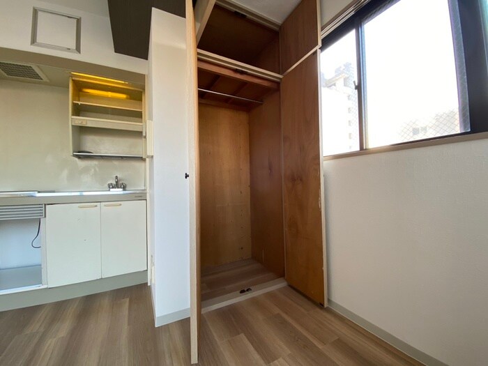 物件内観写真11　(収納)