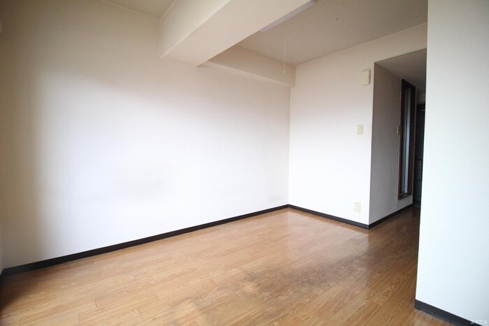 物件内観写真5　(居室)