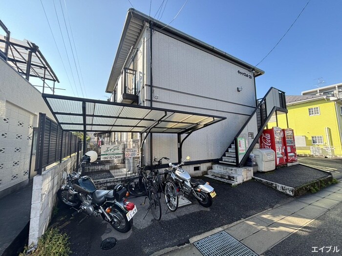 物件外観写真2　(駐輪場)