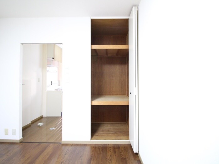 物件内観写真13　(収納)