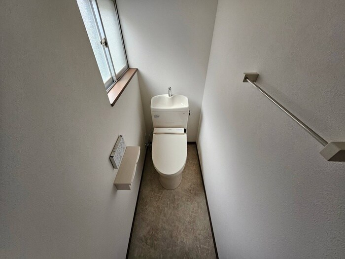 物件内観写真10　(トイレ)