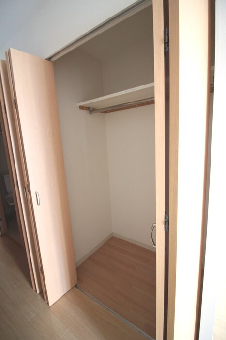 物件内観写真12　(収納)