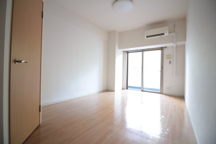 物件内観写真16　(室内からの展望)