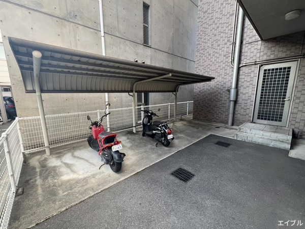 バイク置き場