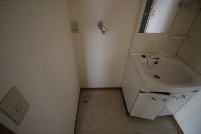 物件内観写真20　(洗濯機置場)