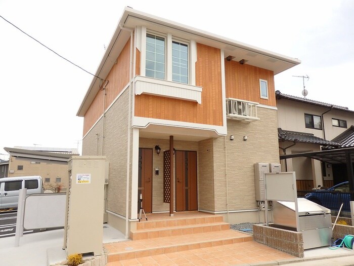 物件外観写真1　(外観写真)