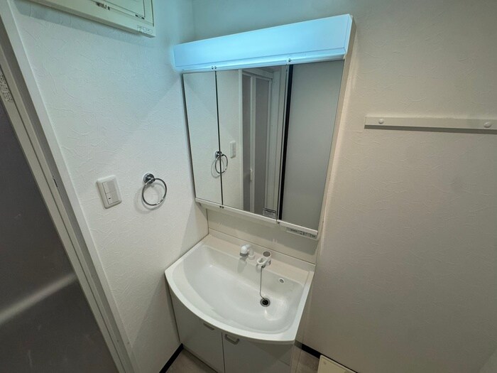 物件内観写真11　(洗面)