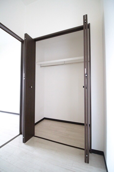 物件内観写真12　(収納)