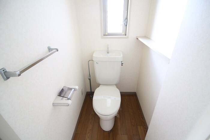 物件内観写真9　(トイレ)
