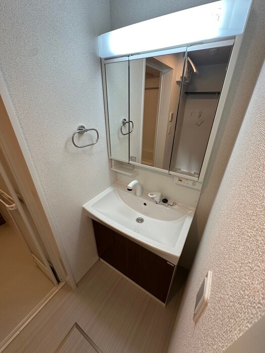 物件内観写真11　(洗面)