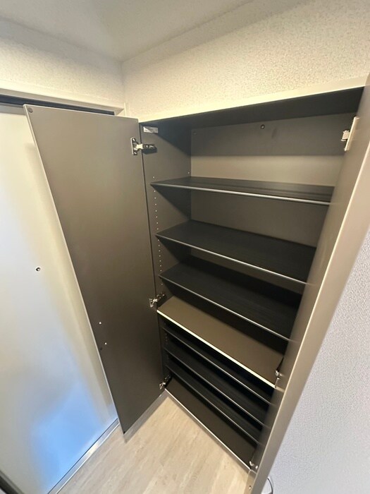 物件内観写真12　(靴箱)