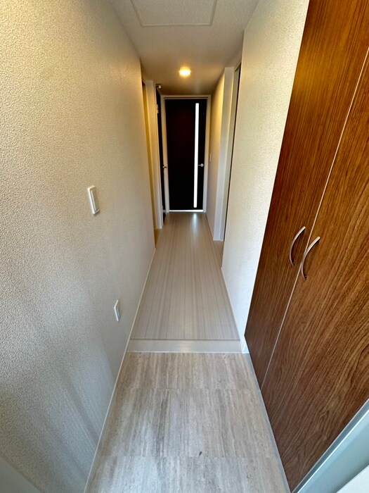 物件内観写真20　(廊下)