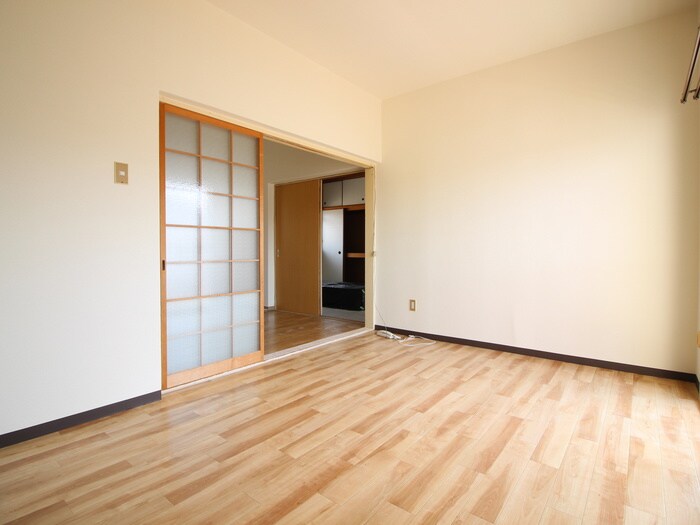 物件内観写真7　(居室)