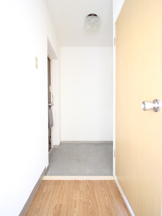 物件内観写真15　(玄関)