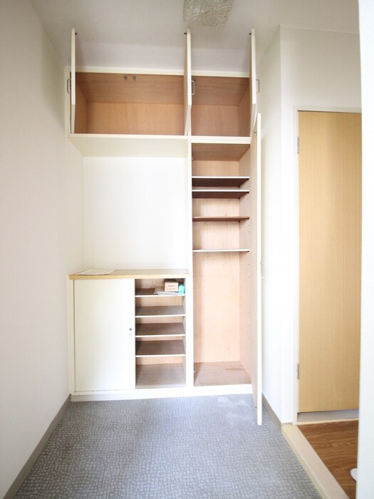 物件内観写真18　(靴箱)