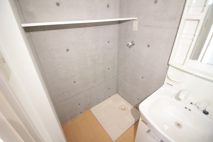 物件内観写真17　(洗濯機置場)