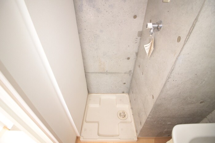 物件内観写真18　(洗濯機置場)