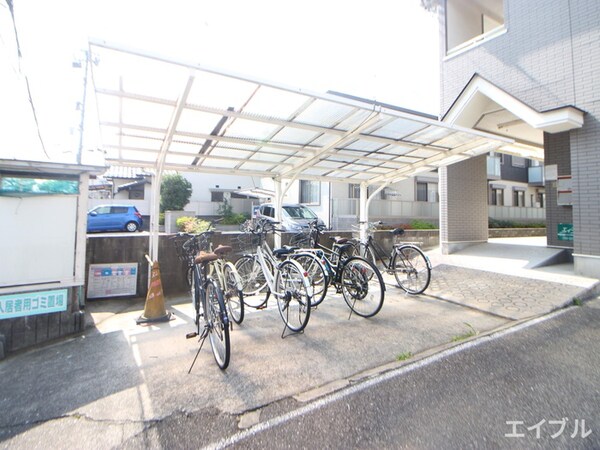 駐輪場