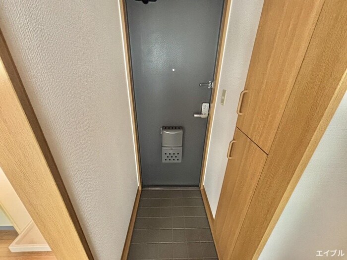物件内観写真16　(玄関)