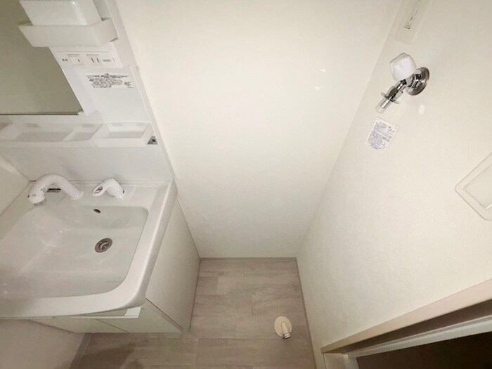 物件内観写真16　(洗濯機置場)