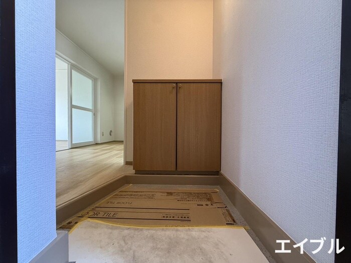 物件内観写真19　(玄関)
