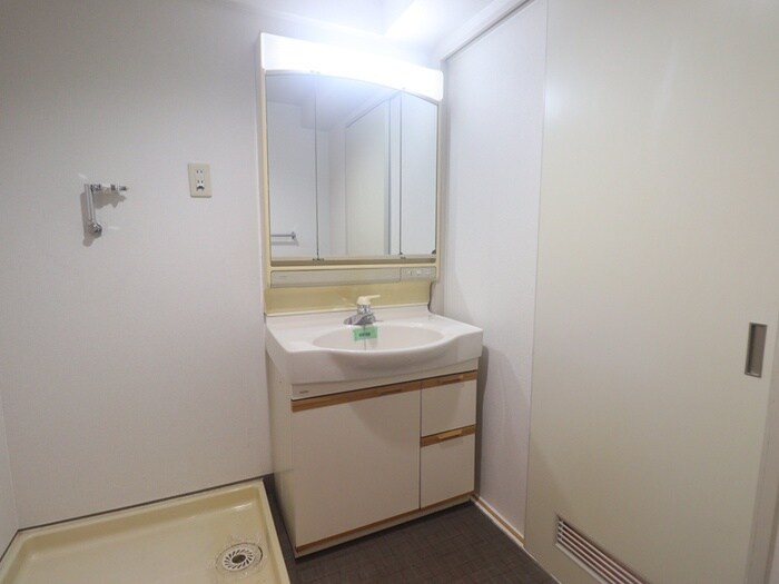 物件内観写真11　(洗面)