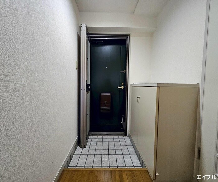 物件内観写真13　(玄関)