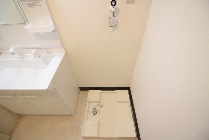 物件内観写真17　(洗濯機置場)