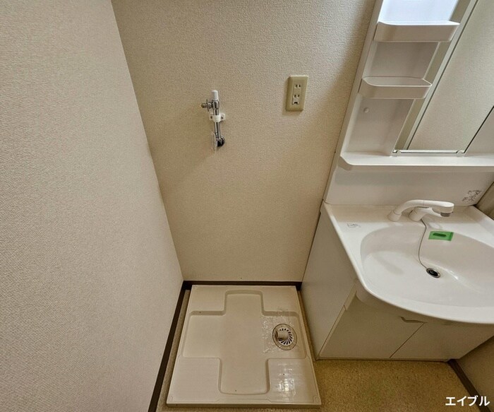 物件内観写真17　(洗濯機置場)