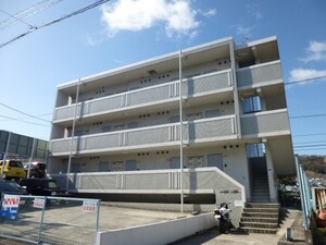 リベラル参番館外観写真