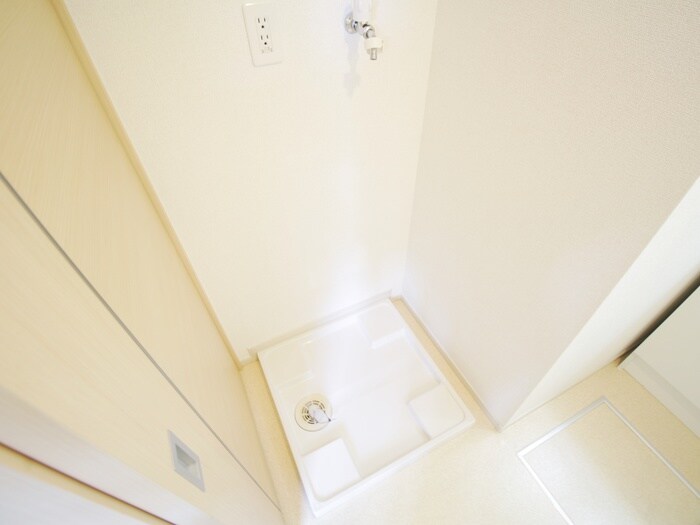 物件内観写真16　(洗濯機置場)