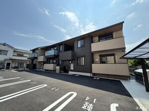 グローリアKⅡ棟外観写真