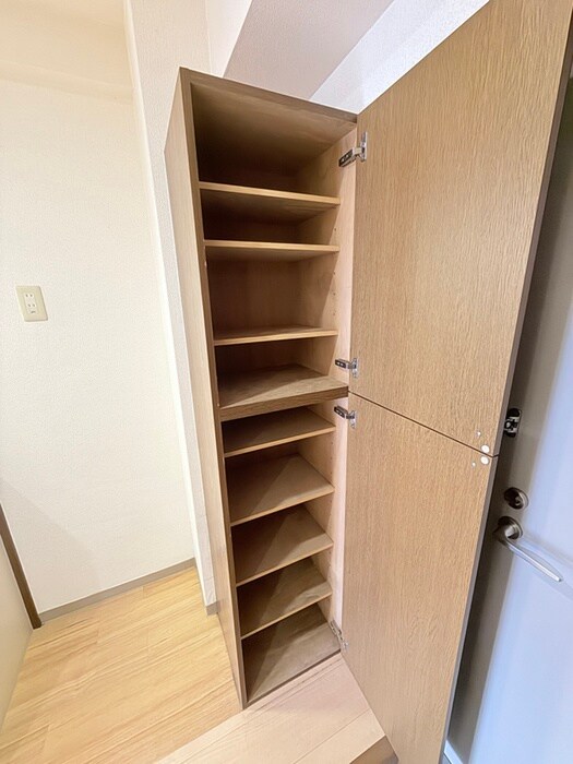 物件内観写真13　(靴箱)