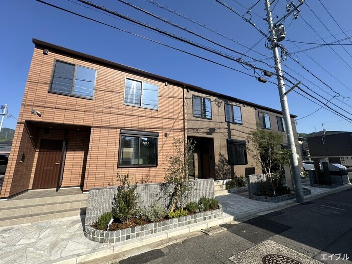 物件外観写真5　(エントランス部分)