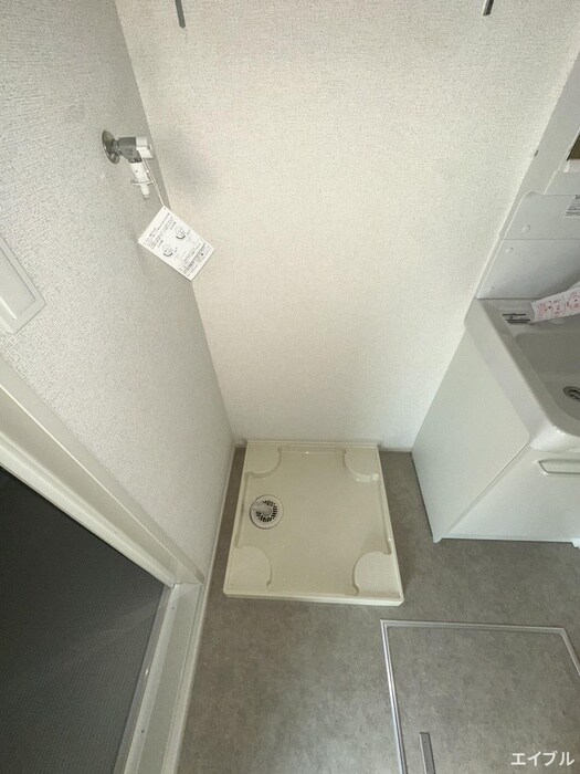 物件内観写真15　(洗濯機置場)