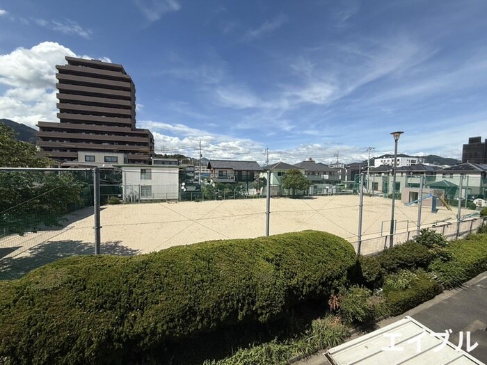 物件内観写真20　(室内からの展望)