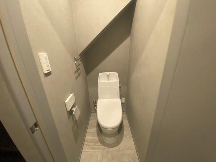 物件内観写真8　(トイレ)