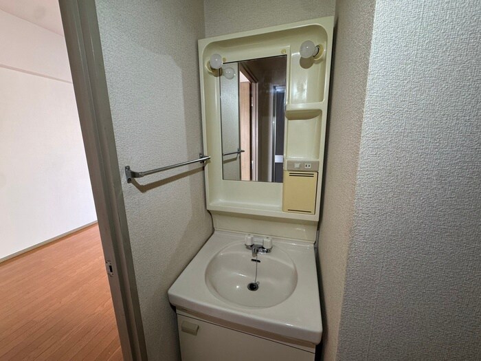 物件内観写真11　(洗面)