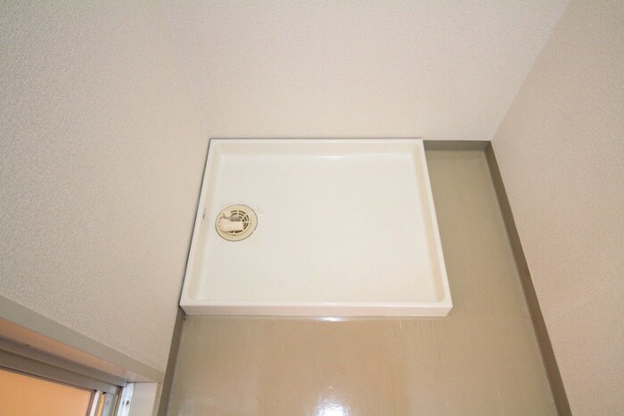 物件内観写真16　(洗濯機置場)