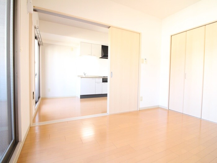 物件内観写真8　(居室)