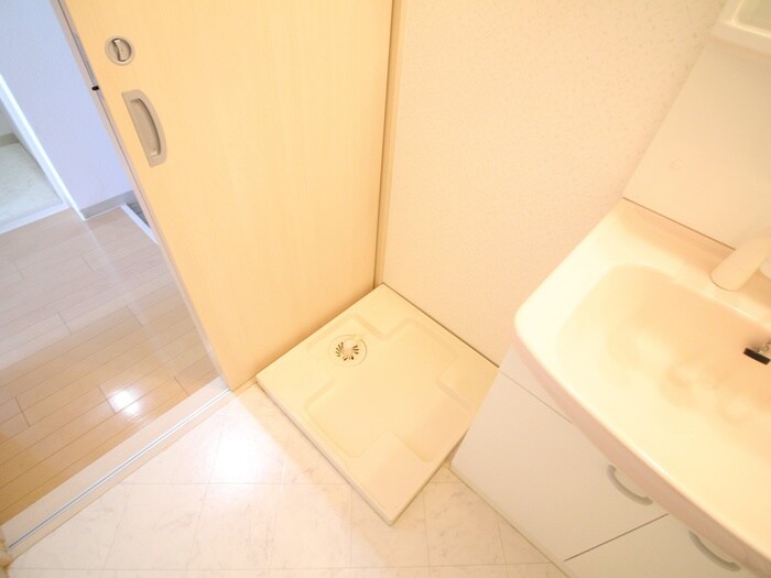 物件内観写真17　(洗濯機置場)