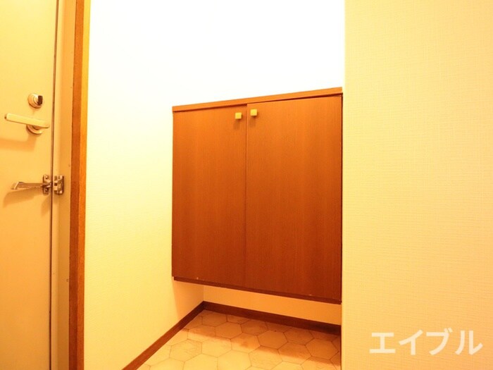 物件内観写真12　(靴箱)